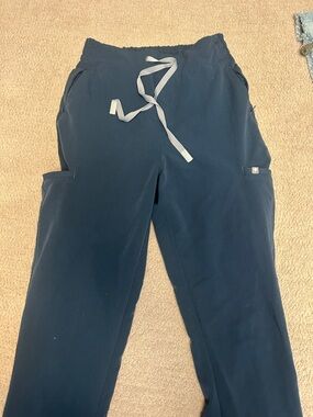 Figs Evans Skinny Scrub Pants in Dark Harbor